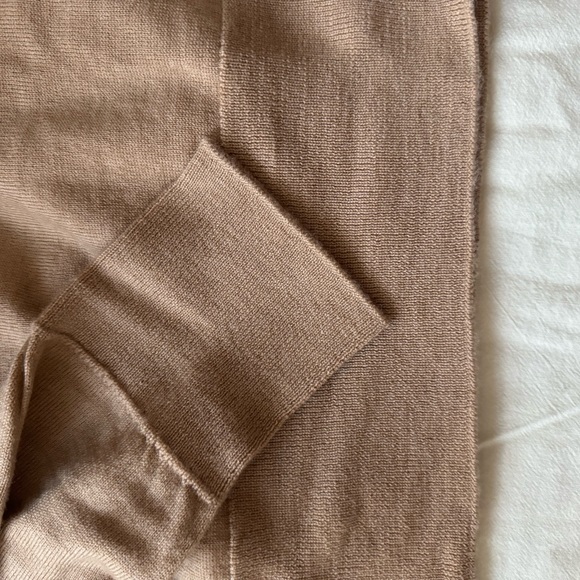 Banana Republic Seamless Merino Turtleneck Sweater Wool Size L Camel - Picture 4 of 4